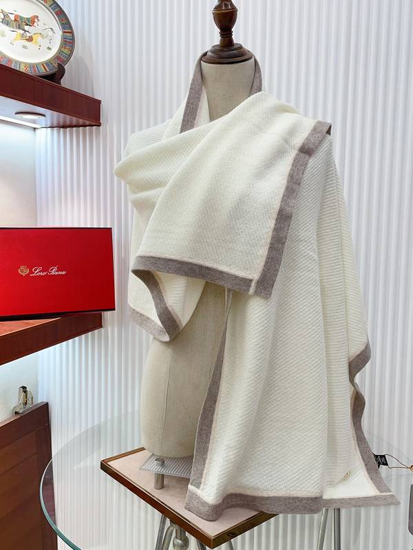 Loro Piana Cloak LPC00034 Loro Piana Cloak LPC00034
